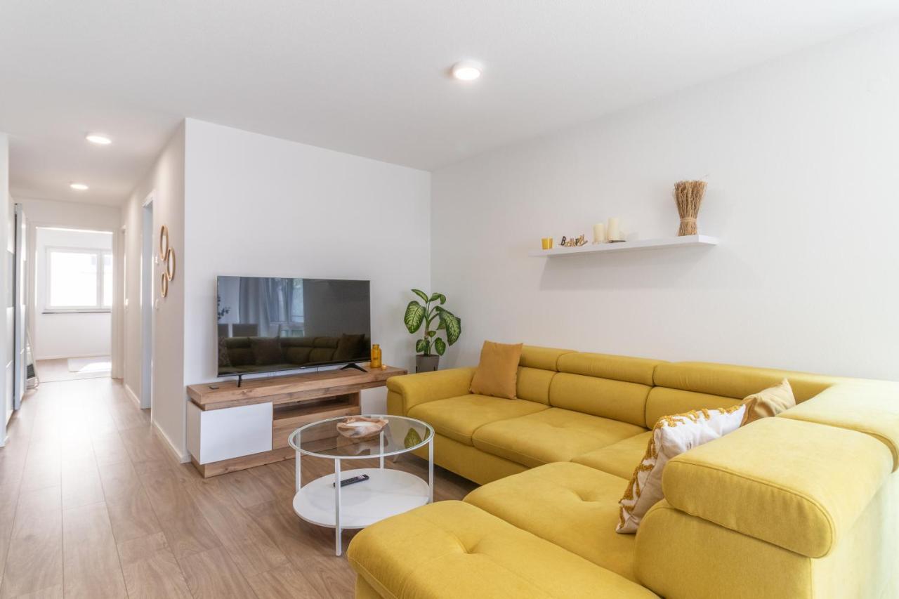 UNIQUE: Zentrumsnahe 2 Zimmerwohnung in Villingen mit Netflix 1 OG Exterior foto